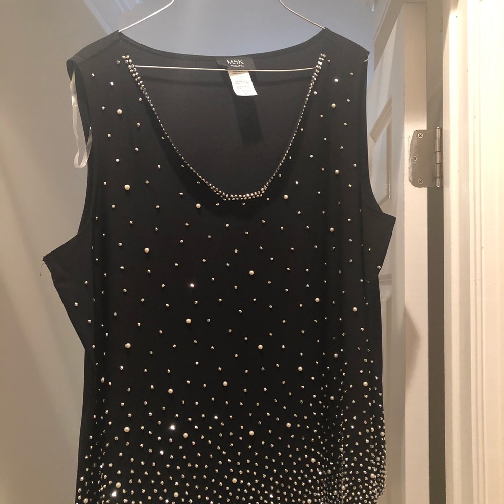 Dress To - Picture 2 of 9